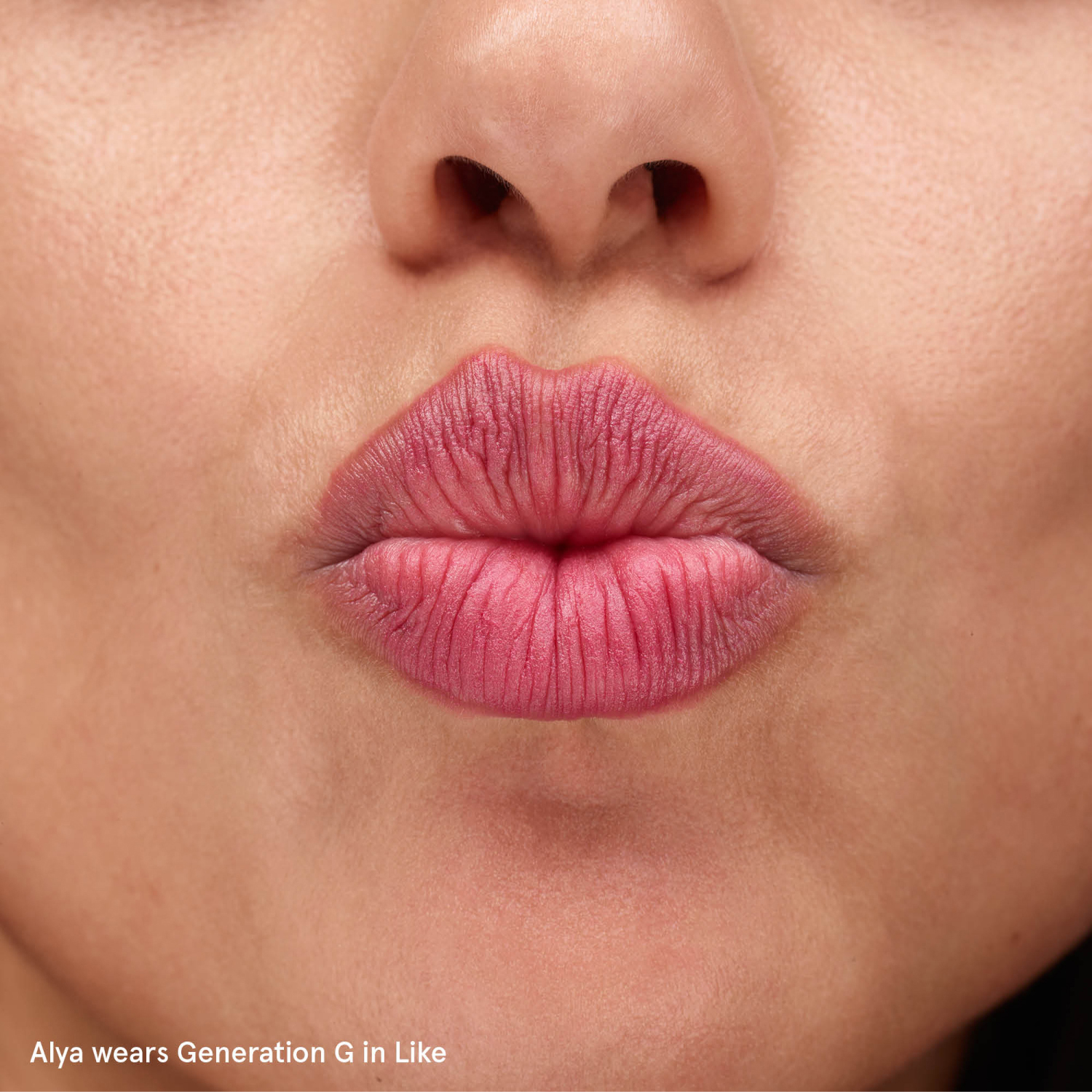 GENERATION G SHEER MATTE LIPSTICK (LÁPIZ LABIAL MATTE)